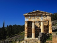 ギリシャ旅行　デルフィー1日観光（昼食付）