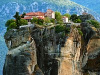 ギリシャ旅行 1等列車指定メテオラ1泊2日観光(列車・専用タクシー利用 ガイドなし)
