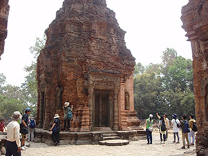 カンボジアで世界遺跡保護活動　アンコール遺跡