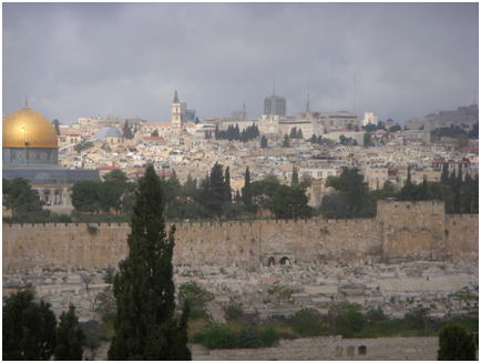 イスラエル旅行ツアー　イスラエル１０日間　エルサレム旧市街をのぞむ
