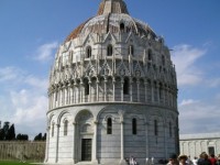 イタリア旅行　ピサの斜塔午後観光ツアー（午後、日本語ガイド、斜塔入場なし）