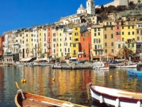 イタリア旅行　海沿いの美しい小さな村巡り・世界遺産チンクエ・テッレ (終日、日本語アシスタント付）
