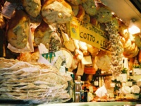 イタリア旅行　【フィレンツェで思い出プライベート・プチレッスン】市場で買い物＆マンマの自宅で料理教室（午前、日本語アシスタント）