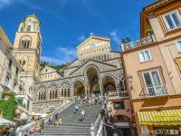 イタリア旅行 ローマから鉄道で行くアマルフィ!1日ツアー 鉄道移動&ポジターノ絶景