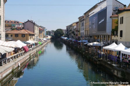 ミラノ ナヴィリオ運河の骨董市（大規模蚤の市）イメージ