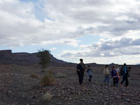 モロッコ旅行　恐竜足跡化石とサハラ砂漠 ３泊４日観光
