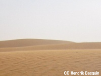 モロッコ旅行　ワルザザートとマーミッド砂漠３泊４日ツアー